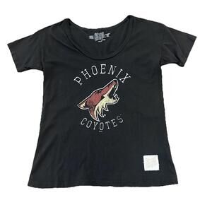 NWT Retro Brand Phoenix Coyotes Hockey Short Sleeve Shirt Size Women's Medium